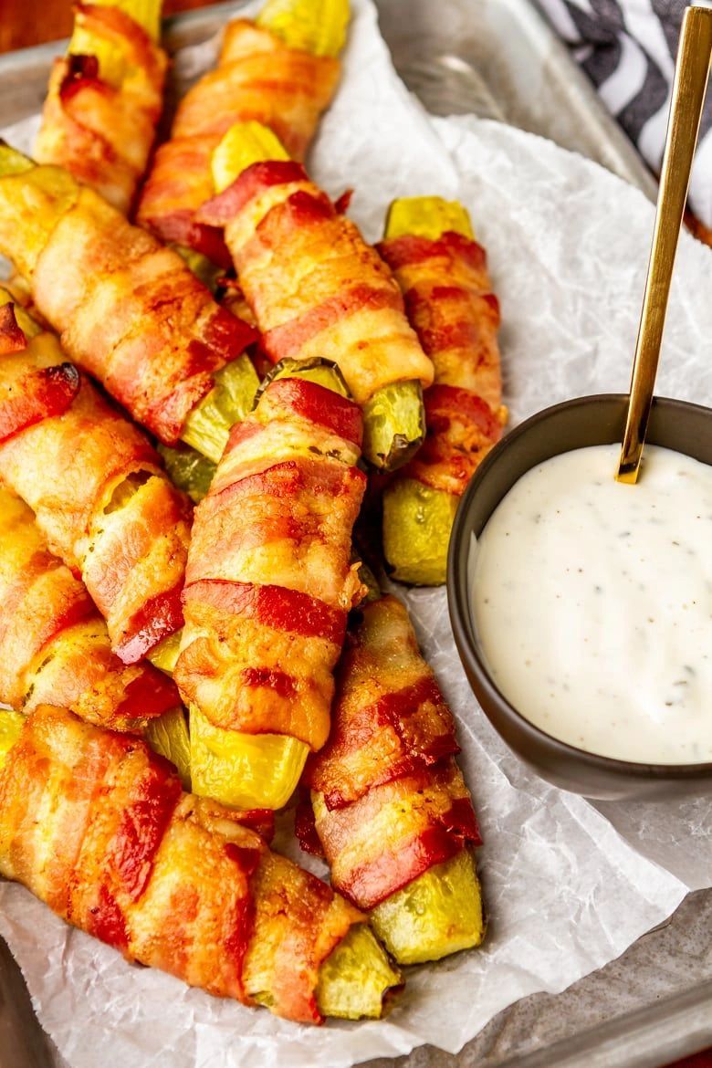Vegas Heat Junkie 6 Chile Blend Bacon-Wrapped Pickle Spears